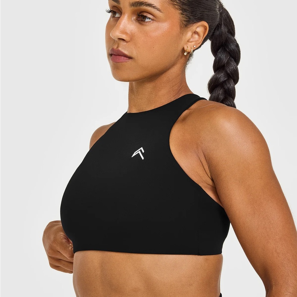 EasyLift High Neck Sports Bra
